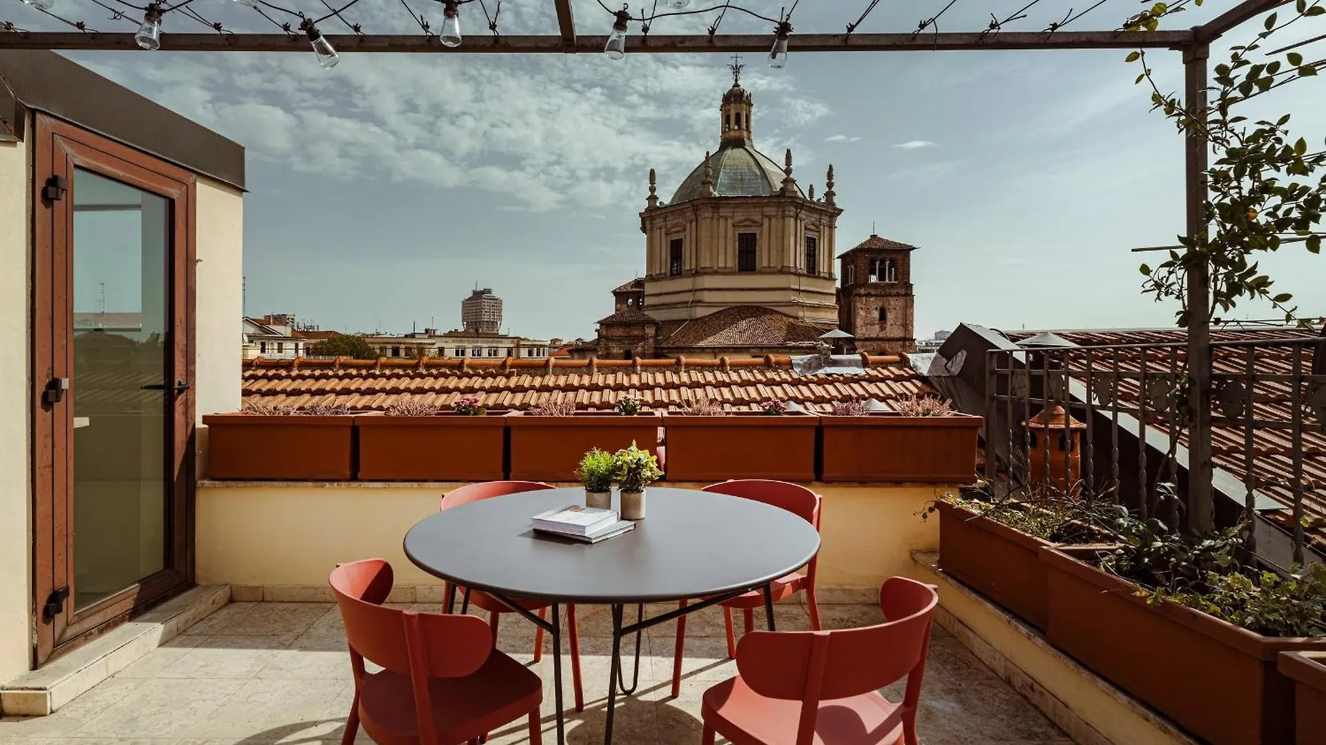 Easylife - Suite In Colonne San Lorenzo Milano 0*, Milan Italy