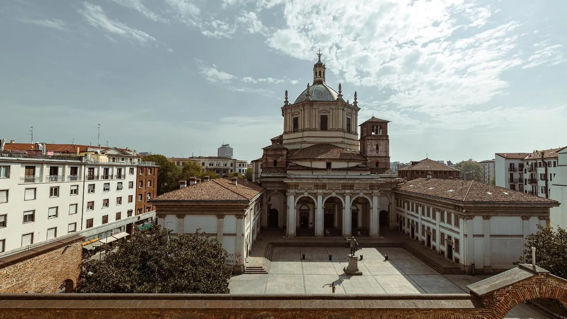 Guest house Easylife - Suite In Colonne San Lorenzo Milano Italy